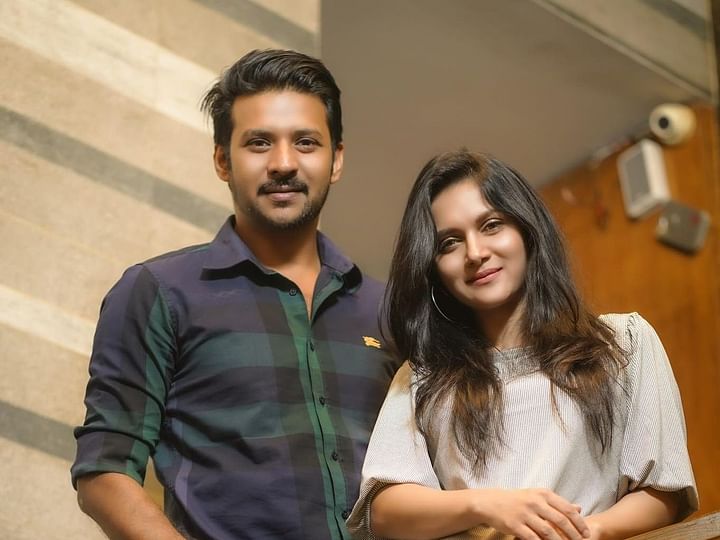 ঢালিউডে নিরবের বিপরীতে অভিনয়ে অভিষেক হয়েছে মিথিলার