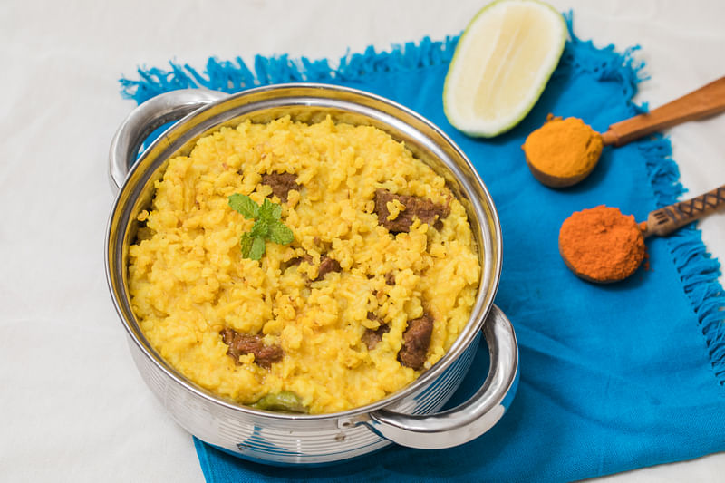 খিচুড়ি রান্না না করে শিশুকে ডাল-ভাত খাওয়ানো হলে শিশু খিচুড়ির মতো পুষ্টিগুণ পাবে না