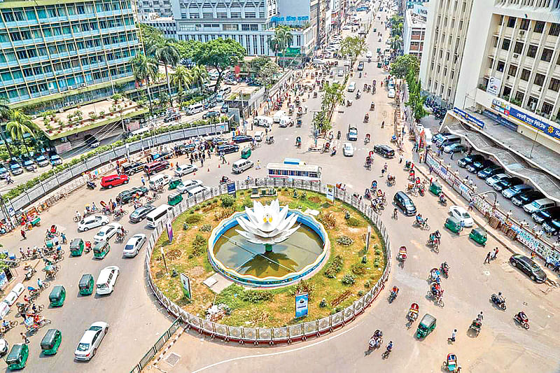 বুধবার খুলছে সবকিছু, চলবে গণপরিবহনও