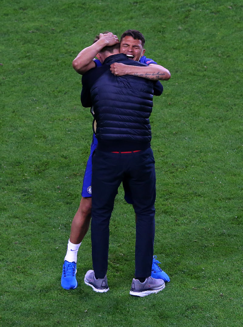 Silva was happy to win the Champions League by embracing Tukhel yesterday.