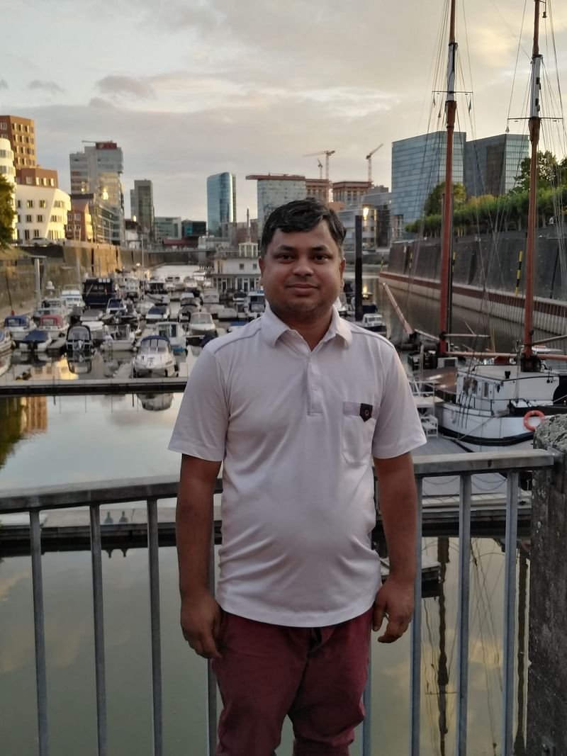 রাইনের তীরে লেখক