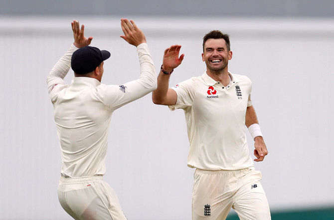 Although he is 36 years old, there is no impression or fatigue in the game of James Anderson.