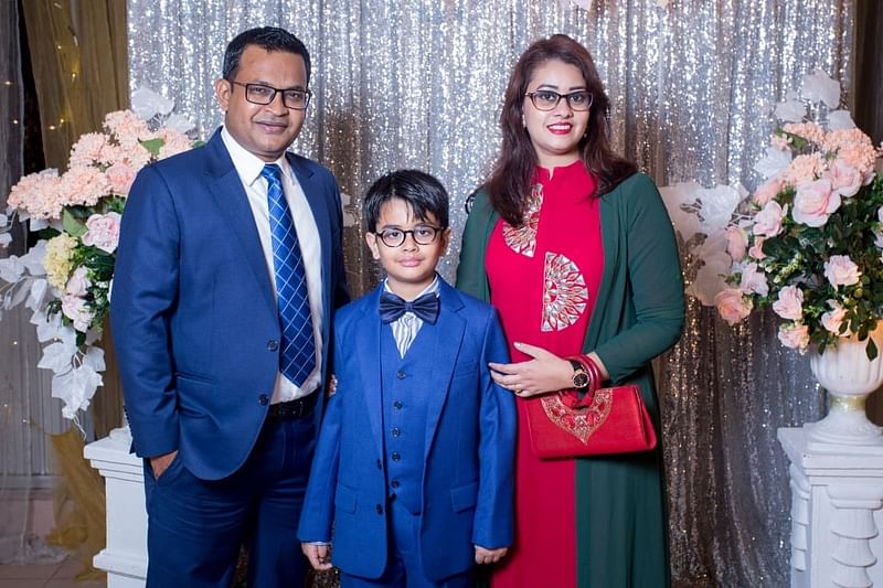 পরিবারের সঙ্গে মারিয়াম ফাতেমা সেহেলী