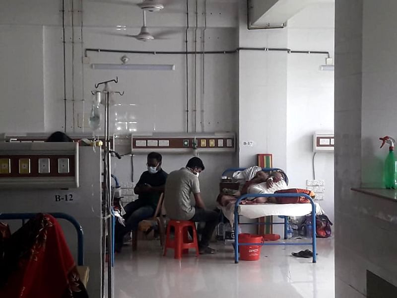 Corona ward of 250-bed district hospital in Chapainawabganj. Saturday afternoon