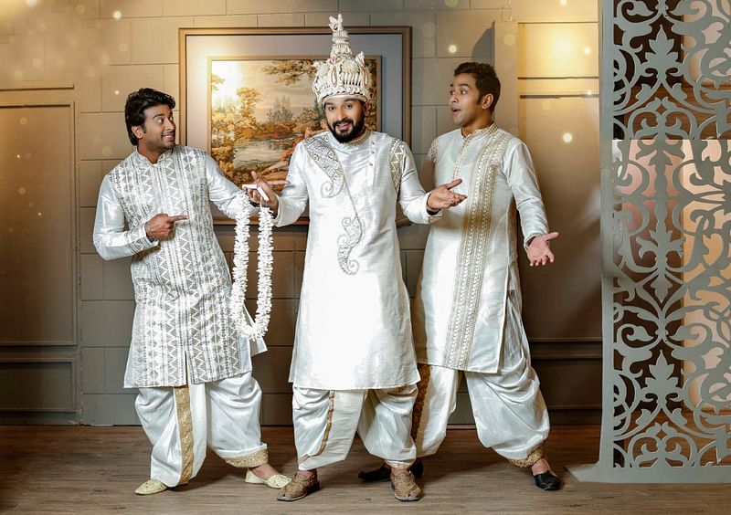 Various arrangements of the fashion house