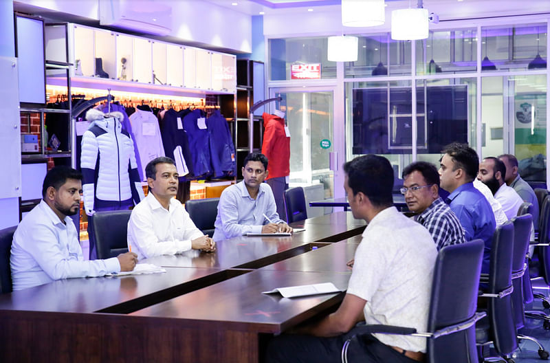সাংবাদিকতা ছেড়ে ২ হাজার কোটি টাকার ব্যবসা তাঁর