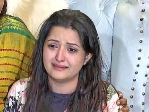 সংবাদ সম্মেলনে পরীমনি