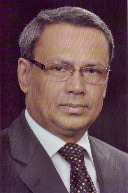 আবাসন নির্মাণ প্রতিষ্ঠান কুঞ্জ ডেভেলপারস ছাড়াও আরও দুটি প্রতিষ্ঠানের ব্যবস্থাপনা পরিচালক নাসির ইউ মাহমুদ