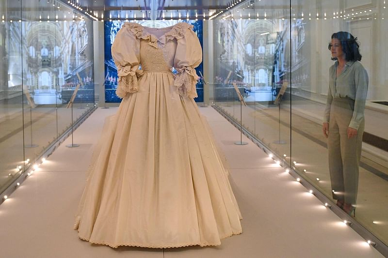 Diana's wedding dress will be on display at Kensington Palace.