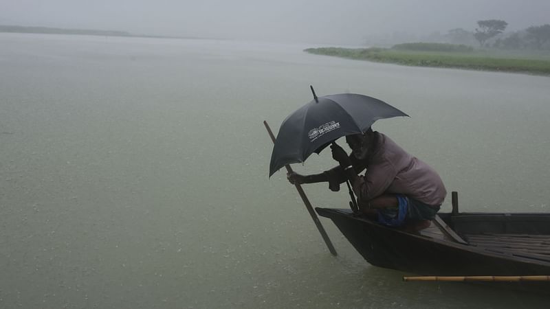 ছবি: কবির হোসেন। স্থান: ইছামতি নদী, সিরাজদিখান, মুন্সীগঞ্জ