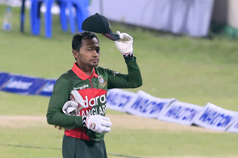 মুশফিক পারিবারিক কারণটা ‘গোপন’ রাখতে চান।