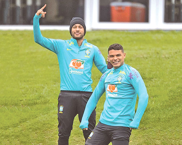 Neymar and Thiago Silva in Brazil team practice