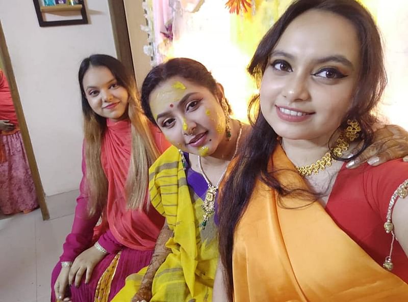 গতকাল এই অভিনেত্রীর গায়েহলুদ হয়