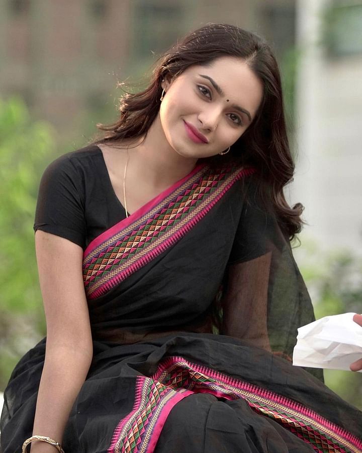 কেয়া পায়েল লাফালাফি
