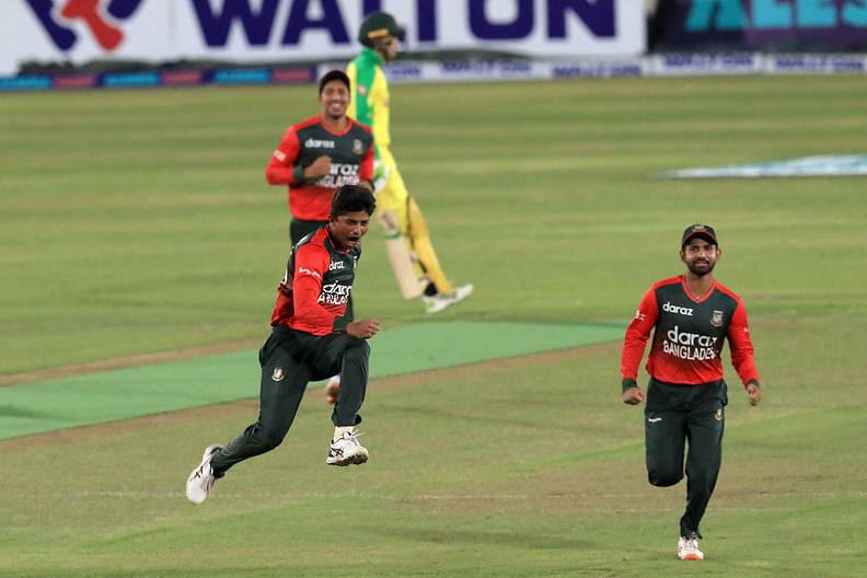 অস্ট্রেলিয়ার বিপক্ষে কাল টি-টোয়েন্টিতে প্রথম জয় পেয়েছে বাংলাদেশ। নিউজিল্যান্ডের বিপক্ষেও তেমন কিছুর হাতছানি