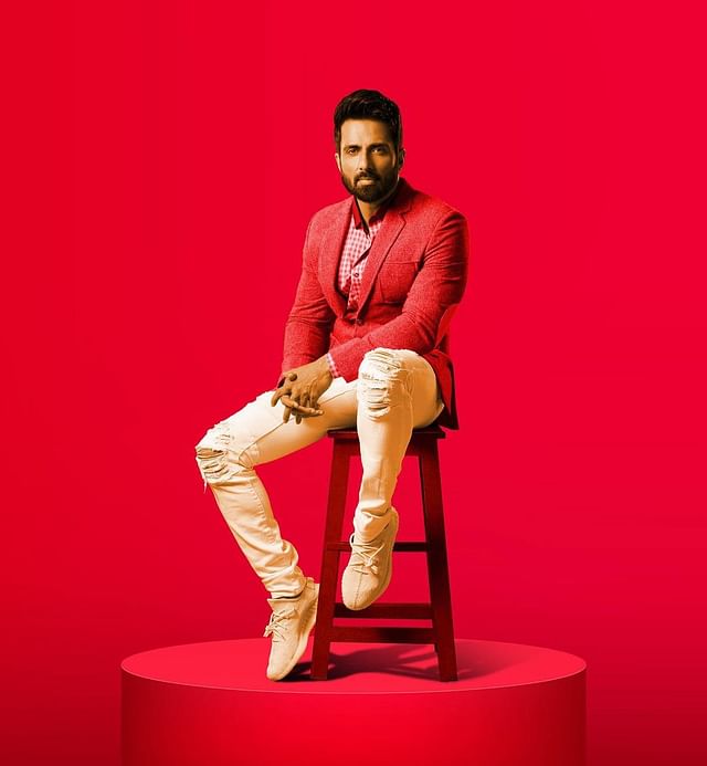 সোনু সুদের ৬৫ কোটি রুপির জাল লেনদেনের তথ্য ফাঁস