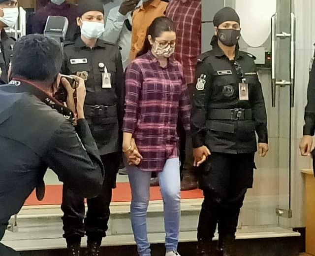 গত ৪ আগস্ট বনানীর বাসা থেকে পরীমনিকে নিয়ে যায় র্যাব