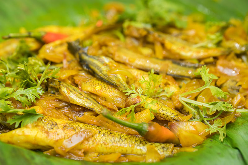 ছোট মাছে স্বাদবদল