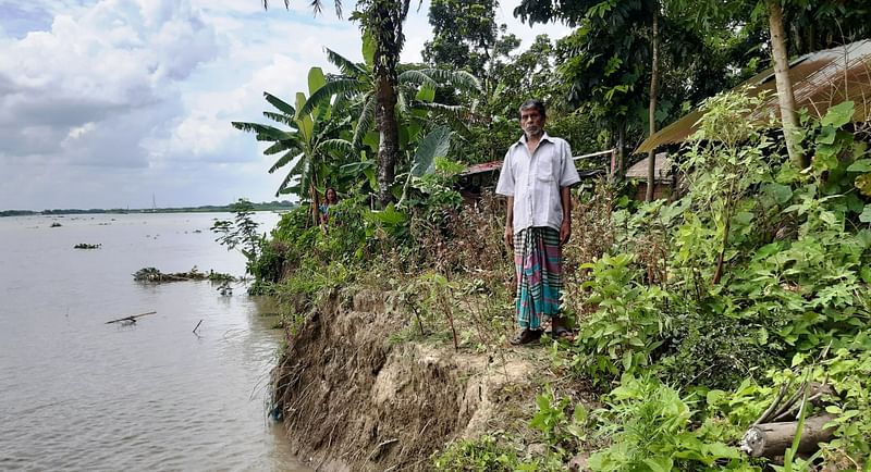 আড়িয়াল খাঁর ভাঙনে দিশেহারা কালকিনির আড়াই'শ পরিবার