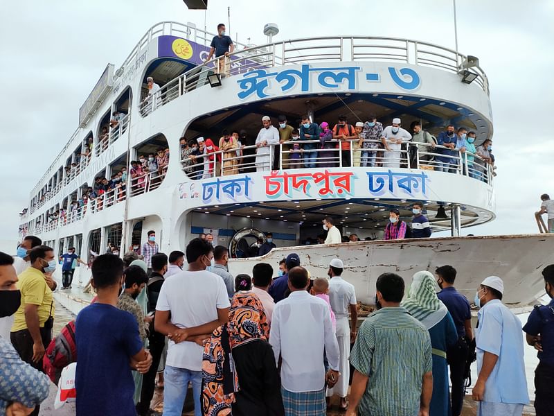 শ্রমিকদের সুবিধার্থে চাঁদপুর থেকে লঞ্চ চলাচল শুরু হয়েছে