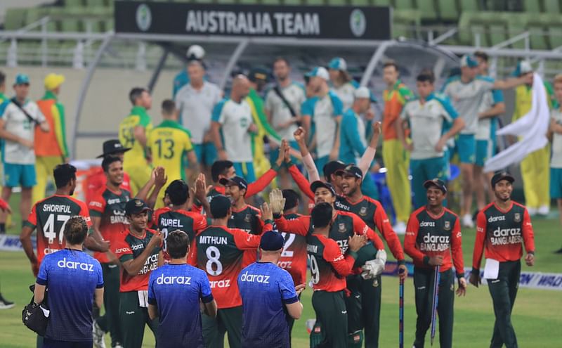 ম্যাচ শেষে বাংলাদেশ দলের উদ্যাপন