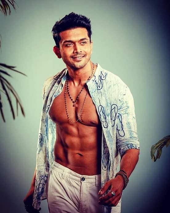 শারীরিক এই পরিবর্তন আপনাকে কী শিখিয়েছে? ‘মন থেকে চাইলে কোনো পথই কঠিন নয়। আমার মনোবল আরও শক্তিশালী হয়েছে,’ বলেন শুভ।