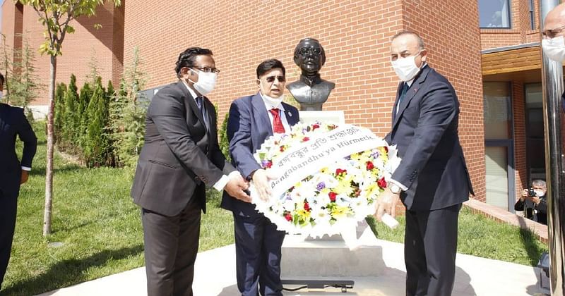 আঙ্কারায় বাংলাদেশ দূতাবাস উদ্বোধনের জন্য পররাষ্ট্রমন্ত্রী এ কে আব্দুল মোমেন তুরস্ক সফর করেন