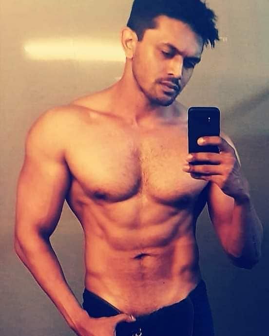 শুভ এই খাটুনি নিয়ে মনে করেন, ‘আমি খুব ট্যালেন্টেড অভিনয়শিল্পী নই। আমার ট্যালেন্ট অভিনয়ে নয়, পরিশ্রমে। আমি খাটতে জানি।’