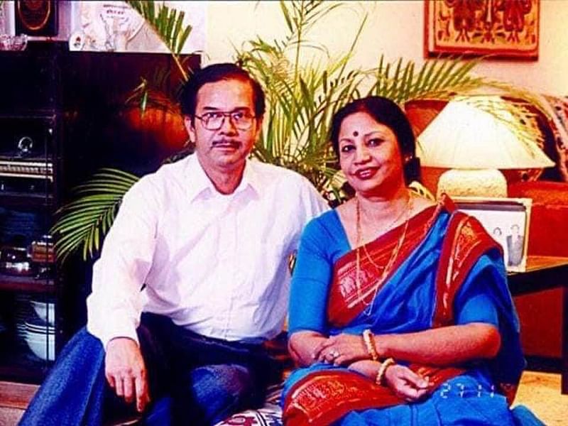 প্রকৌশলী স্বামী রেজাউর রহমানের সঙ্গে সংগীতশিল্পী ফেরদৌসী রহমান