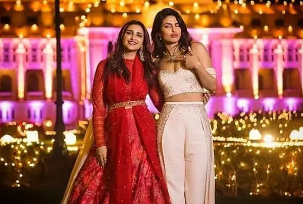চাচাতো বোন পরিণীতি চোপড়ার বলিউড অভিষেকের পরপরই প্রিয়াঙ্কা বলেছিলেন পরিণীতির সঙ্গে একই দিন ছবি মুক্তি পাওয়া হবে তাঁর জন্য দুঃস্বপ্ন