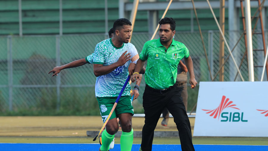 নিষিদ্ধ হলেন জিমি