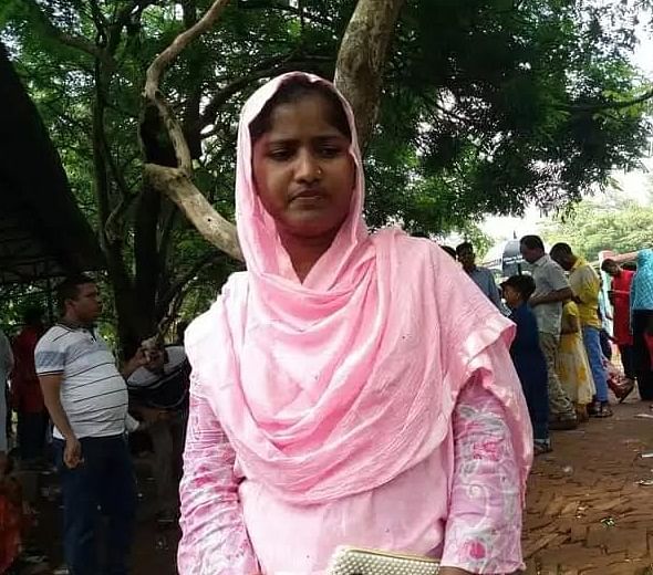পোশাককর্মী রেখা।