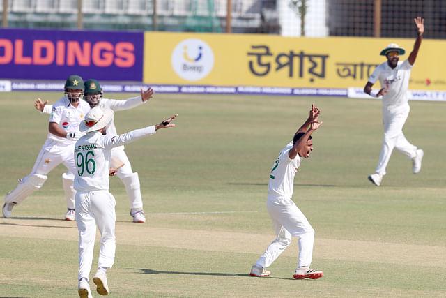 Pakistani batsmen confused by Taizul's flight and turn