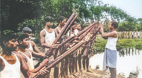 ছবি: ঢাকার ভারতীয় হাই কমিশনের সৌজন্যে