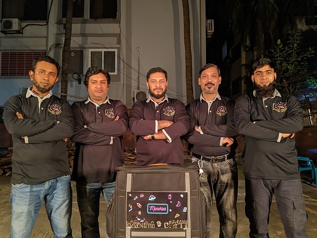 মাঞ্চিসের কয়েকজন কর্মী