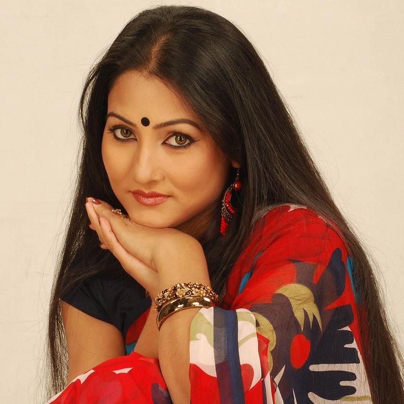 ১৯৯৩ সালে প্রথম বিটিভি সেন্টার দেখতে যার পুতুল