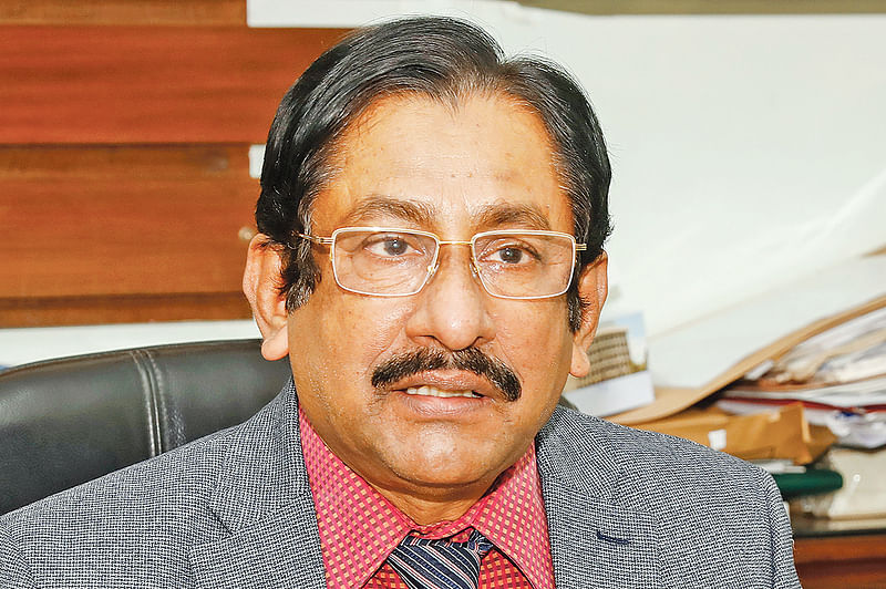 বিএসএমএমইউর বর্তমান উপাচার্য অধ্যাপক শারফুদ্দিন আহমেদ