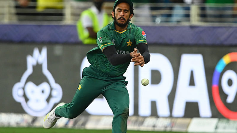 হাসান আলী পাকিস্তান দলে নিজের জায়গা আর দেখছেন না