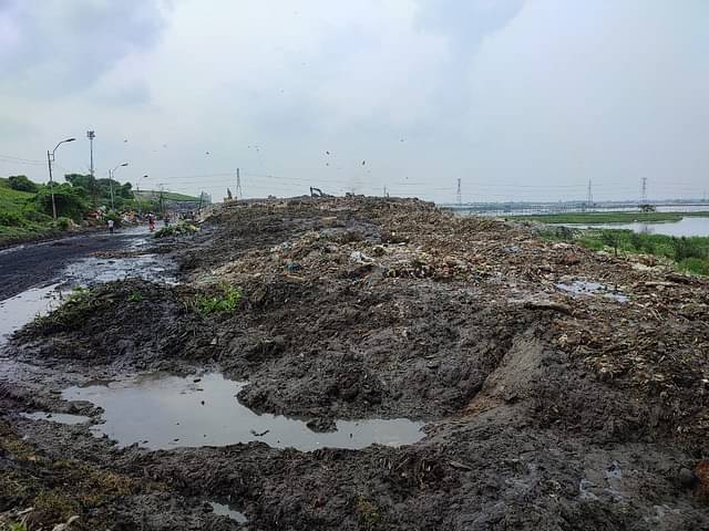ঢাকার দুই ল্যান্ডফিলের আয়ুষ্কাল শেষ হওয়ার পথে। ছবিটি দক্ষিণ সিটির মাতুয়াইল ল্যান্ডফিলের