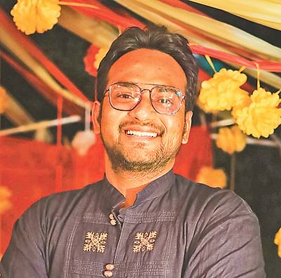 যুক্তরাষ্ট্রের ইউসি সান্টা বারবারা বিশ্ববিদ্যালয়ের গ্র্যাজুয়েট স্টুডেন্ট রিসার্চার জিহাদ আজাদ। বাংলাদেশ প্রকৌশল বিশ্ববিদ্যালয়ের এই স্নাতক জিআরই পরীক্ষায় ৩৪০-এর মধ্যে ৩৩৬ পেয়েছিলেন।