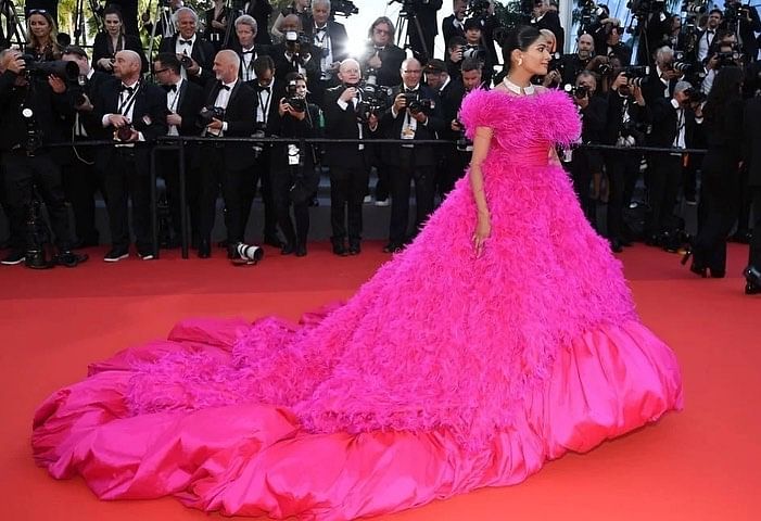 Dubai-based influencer Farhana Badi wore a pink feather gown from Atelier's Juhra.  The gown was paired with a necklace, earrings and a ring designed by jewelry designer Renu Oberoi.