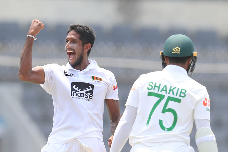 ২৪ রানেই ৫ উইকেট হারিয়েছে বাংলাদেশ