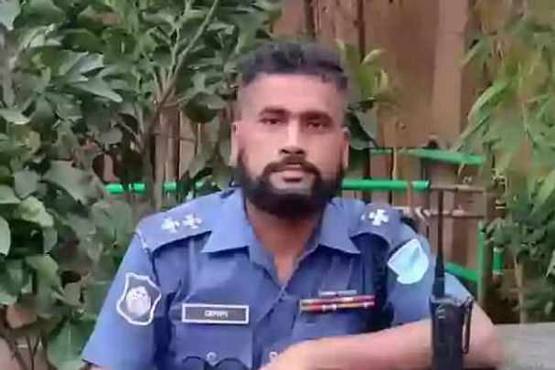 সাভার ট্রাফিক পুলিশের উপপরিদর্শক (এসআই) হেলাল উদ্দিন