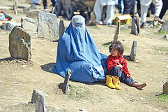 আফগানিস্তানে মেয়েদের জন্য ফের বোরখা পরা বাধ্যতামূলক করেছে তালেবান সরকার