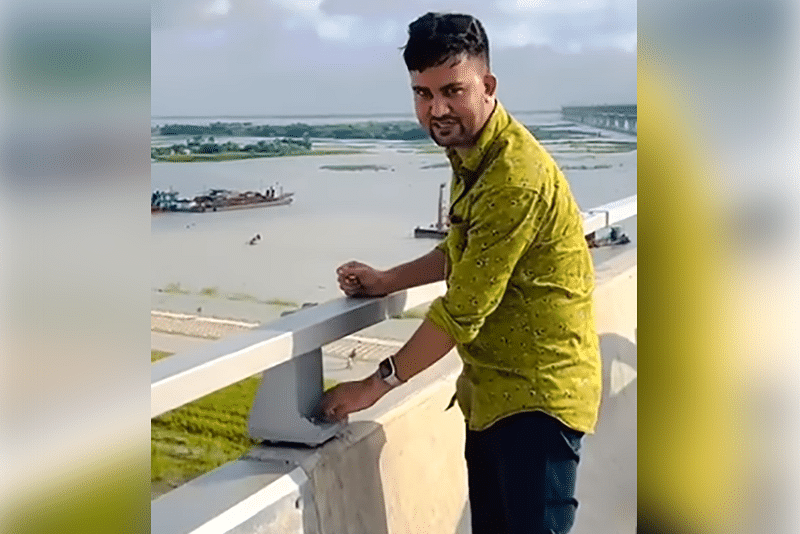 মো. বায়েজিদকে রাজধানীর শান্তিনগর এলাকা থেকে আটক করেছে সিআইডি