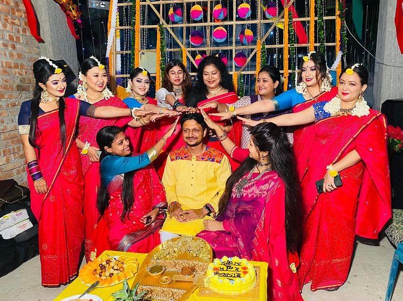 ১৭ জুন সন্ধ্যায় হাসানের গায়েহলুদ হয়