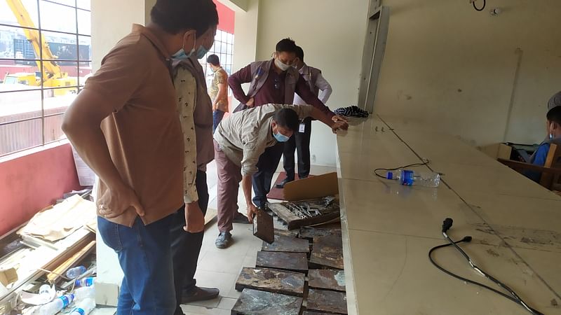 শনিবার সকাল সাড়ে ১০টার দিকে পুলিশের অপরাধ তদন্ত বিভাগের (সিআইডি) একটি দল বিএম ডিপোর ডিভিআর মেশিনগুলো জব্দ করে