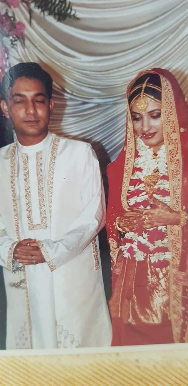 বিপাশা হায়াত ও তৌকীর আহমেদকে এভাবেই বর–কনের সাজে দেখা গেছে।