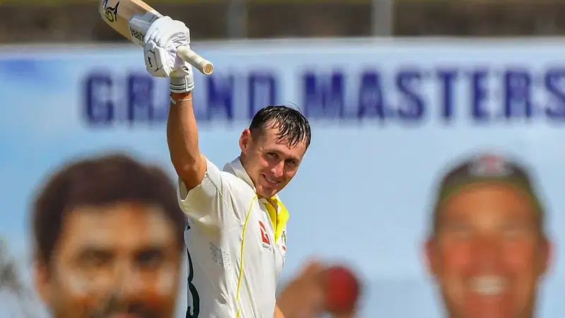 দেশের বাইরে প্রথম শতক লাবুশেনের
