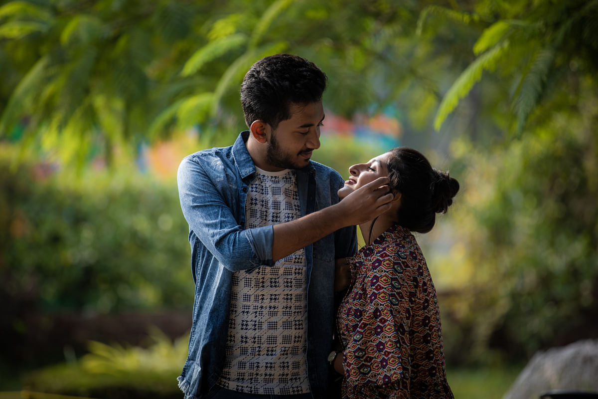 নিজের গলিত অস্তিত্বের দামে দুই থেকে এক হওয়া